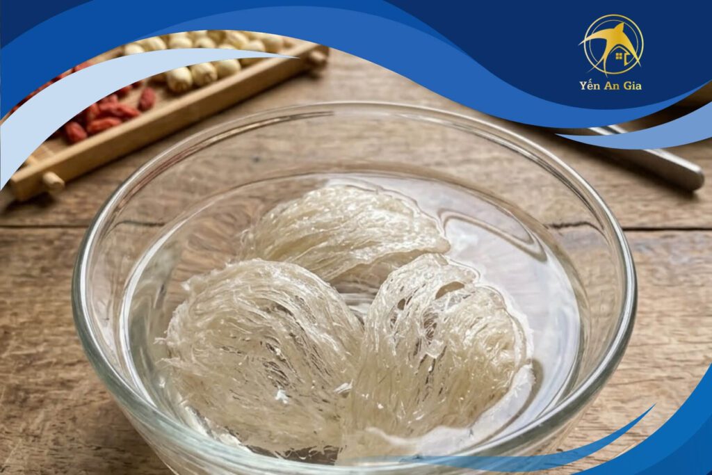 tổ yến ngâm nước nở tự nhiên